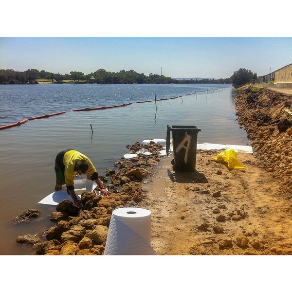 WPR12 Fuel and Oil Absorbent Roll | Sorbet Rolls | Absorbents | Oil Spill Clean Up | Spill Kits | Ecospill | Sydney | Brisbane | Melbourne | Perth | Adelaide | Spill Kits | Absorbents | Australia